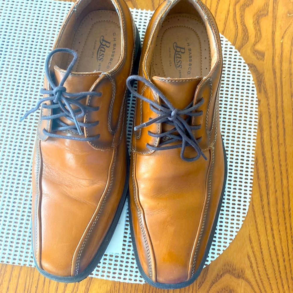 Bass dress shoes